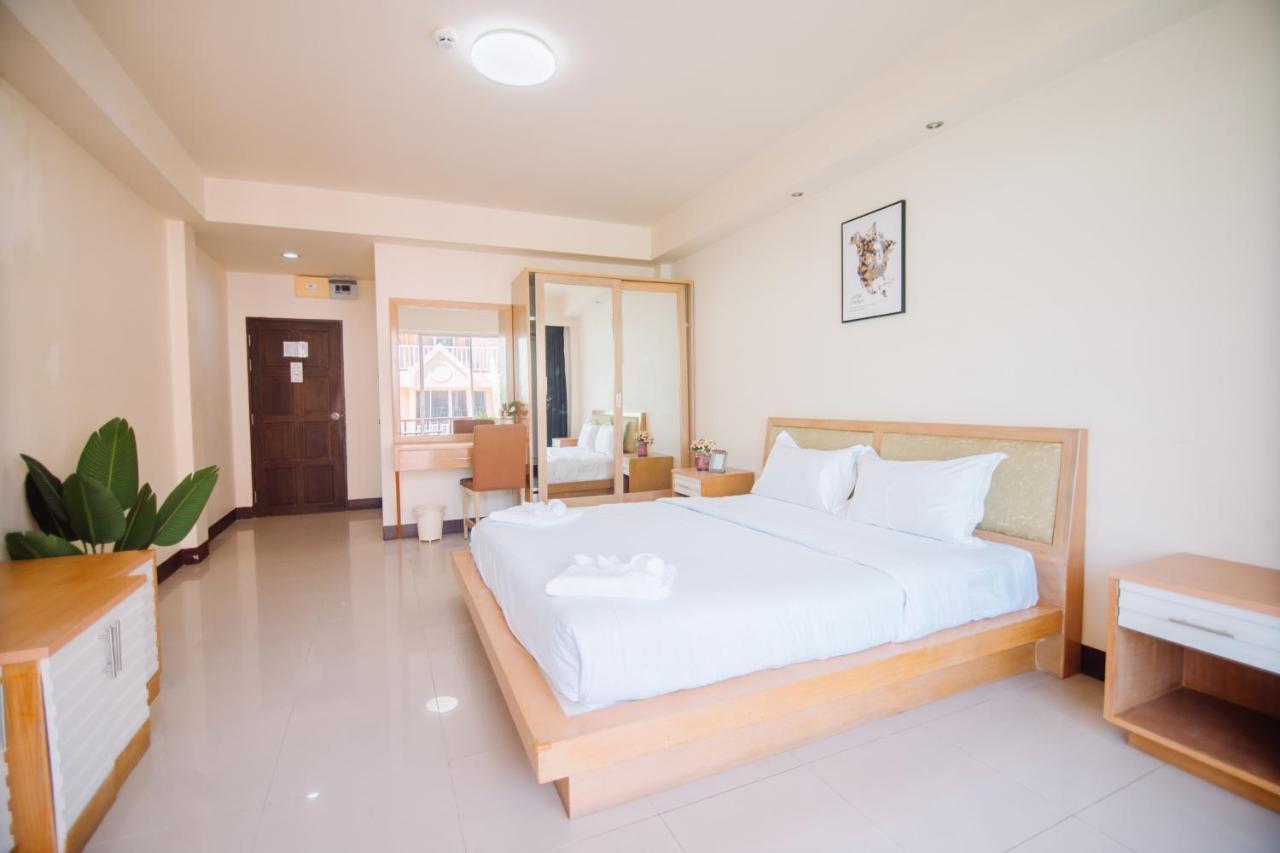 Patong Beach Side Hotel エクステリア 写真