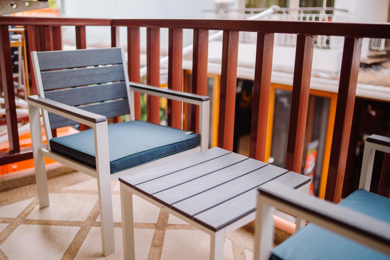 Patong Beach Side Hotel エクステリア 写真