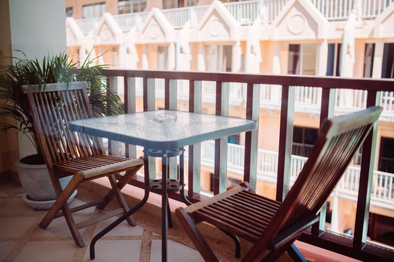 Patong Beach Side Hotel エクステリア 写真